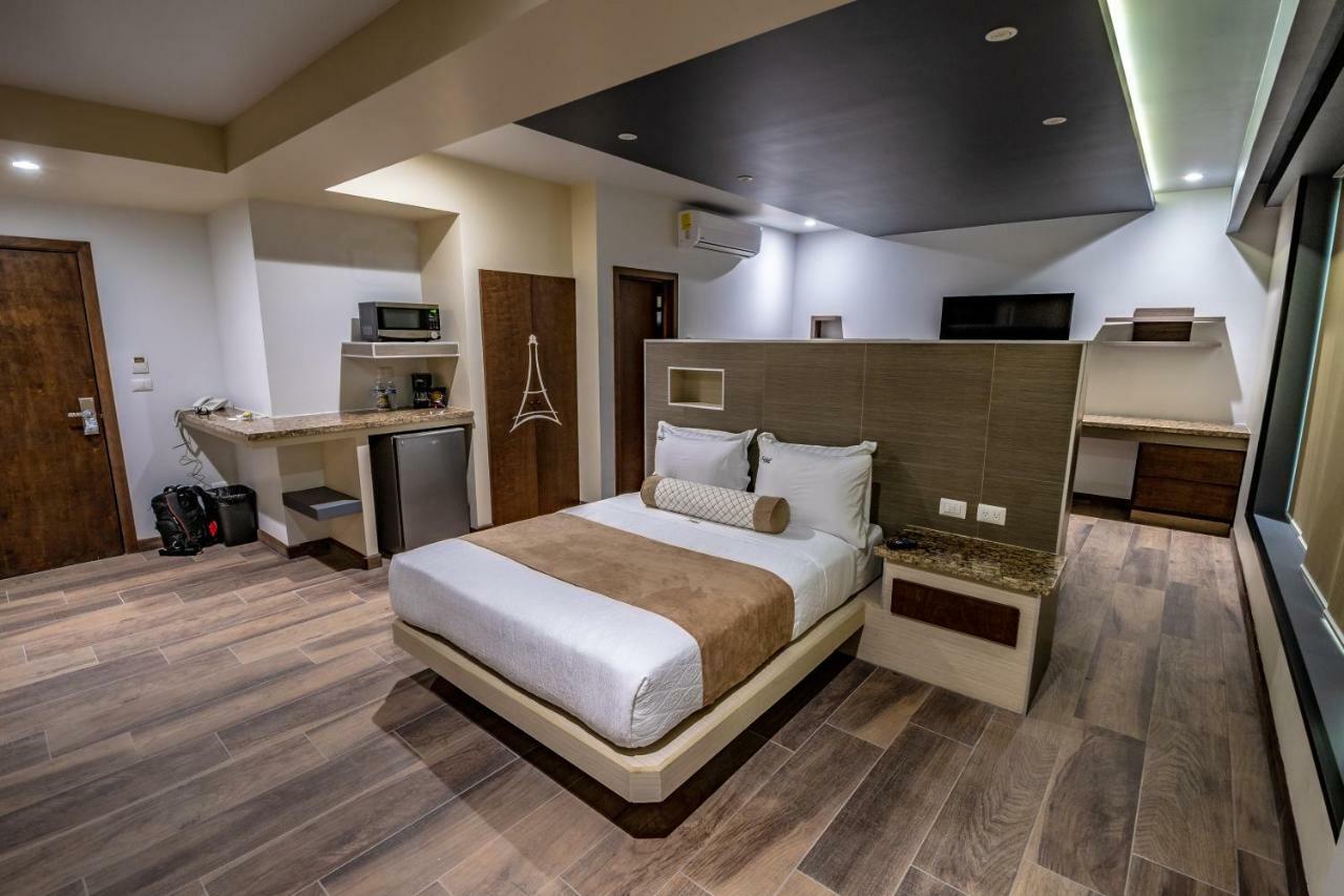 Hotel Eiffel Энсенада Экстерьер фото